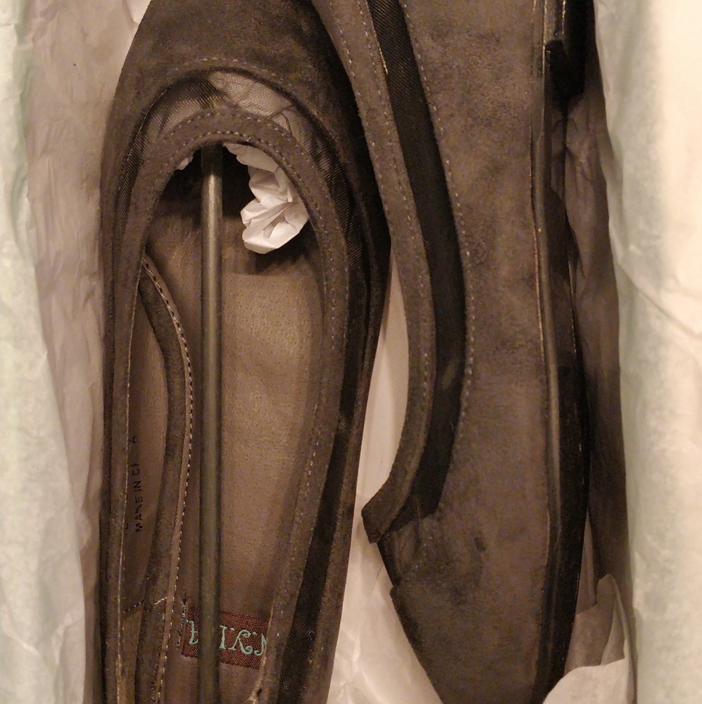 Pointed Toe Flats - Picture 5 of 5
